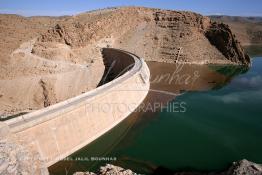 Image du Maroc Professionnelle de  Le barrage Laghrasse "dit barrage Hassan II", il se situe à 50 km au sud est de Taourirte au nord du Maroc, Samedi 10 Février 2006, ce barrage fournit en eau potable  le barrage Mohammed V qui sert de lien pour Machraa Hammadi,  ce dernier permet l'approvisionnement des centre de Taourirte et El Aïoun Sidi Mellouk. (Photo / Abdeljalil Bounhar) 